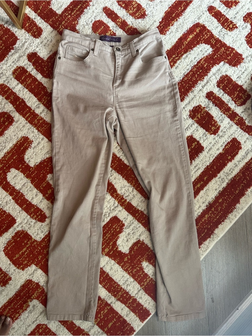 Gloria Vanderbilt Straight Leg khaki jeans in size 4